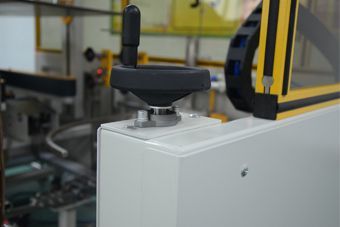 自動(dòng)化包裝利器 深圳開(kāi)箱機(jī)與紙箱成型機(jī)的應(yīng)用與選擇